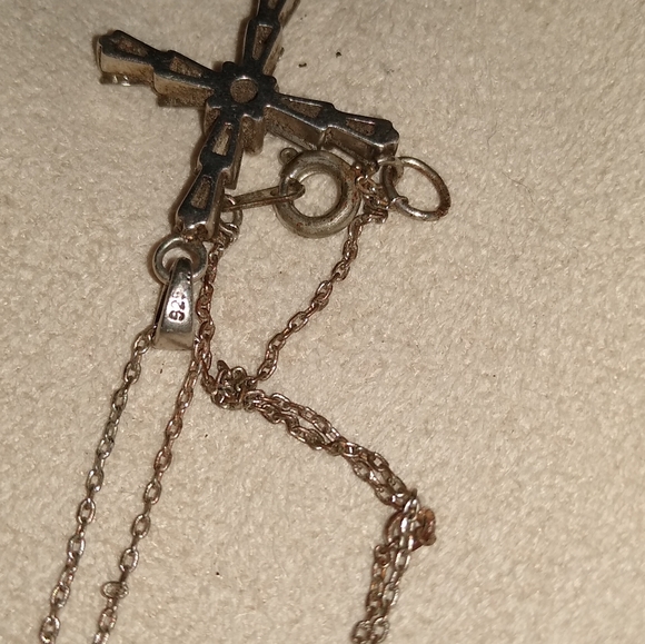 Necklace - Picture 2 of 3